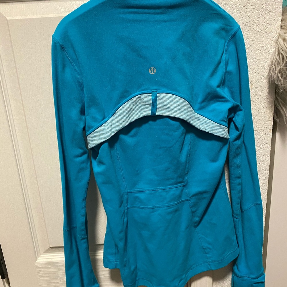 Lululemon Define Jacket - Picture 2 of 4